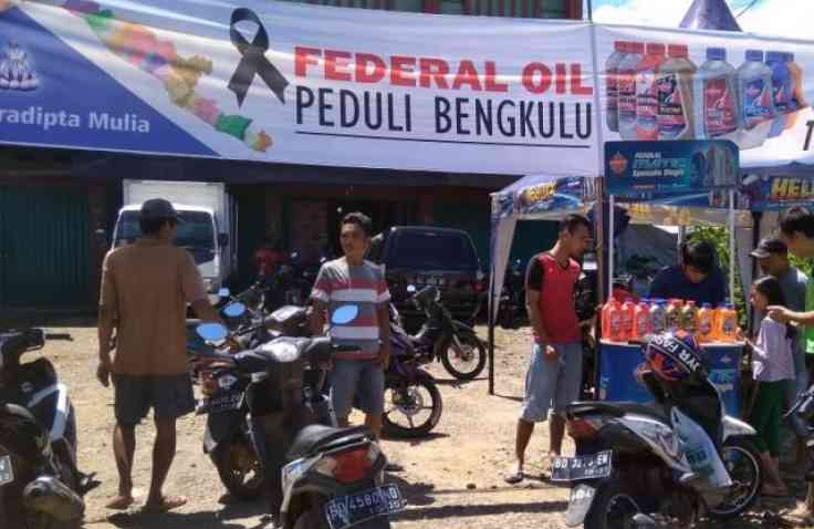 Pasca Banjir, Federal Oil Berikan Bantuan Bagi Pemotor di Bengkulu