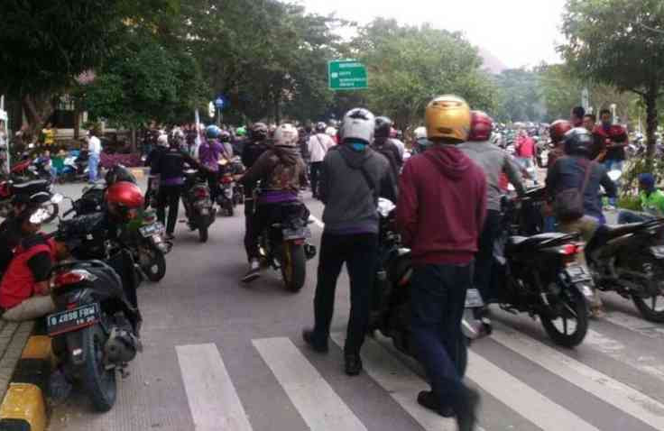 Mesin Motor Kamu Cepat Panas ? Mungkin Ini Penyebabnya