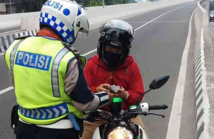 Yang Kenan Tilang, Cek Biaya Tilang Untuk Sepeda Motor Tahun 2019
