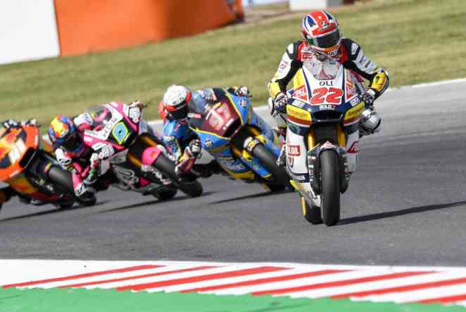 Meski Harus Berjuang Keras, Sam Lowes Tambah Poin di Moto2 Misano