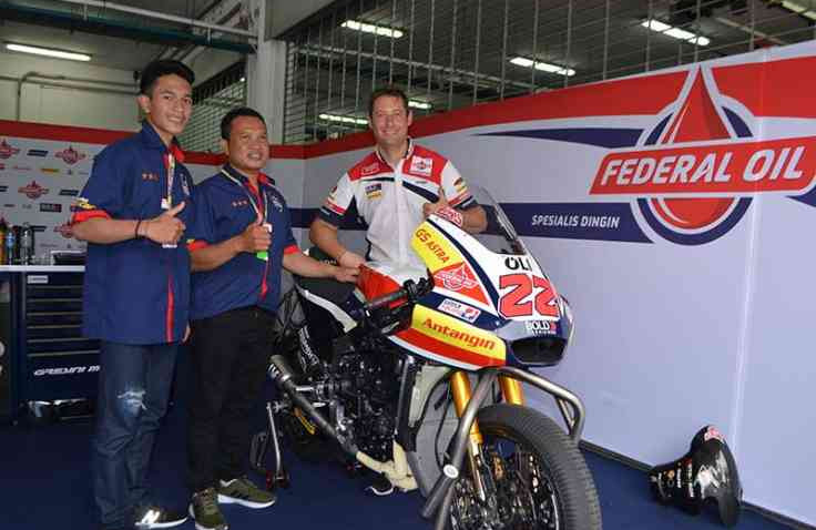 Sehari Jadi Mekanik Federal Oil Gresini Moto2, Begini  Kata Dua Mekanik Asal Bali