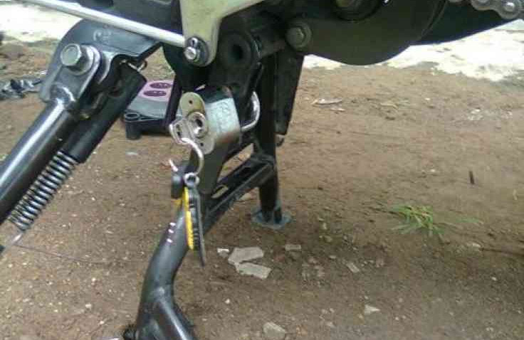 Ternyata Ini Lho Fungsi Standar Samping Dan Tengah Pada Motor