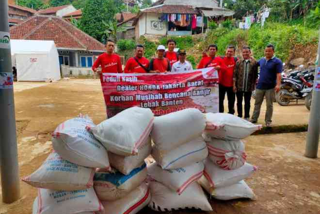 Dealer Honda Jakarta Barat ‘Patungan’ Donasi Lebak