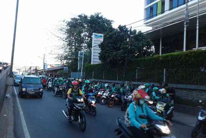 Meski Penghasilannya Tergantung Dari Ngojek, Ojol Setuju Lockdown Tapi Ada Syaratnya