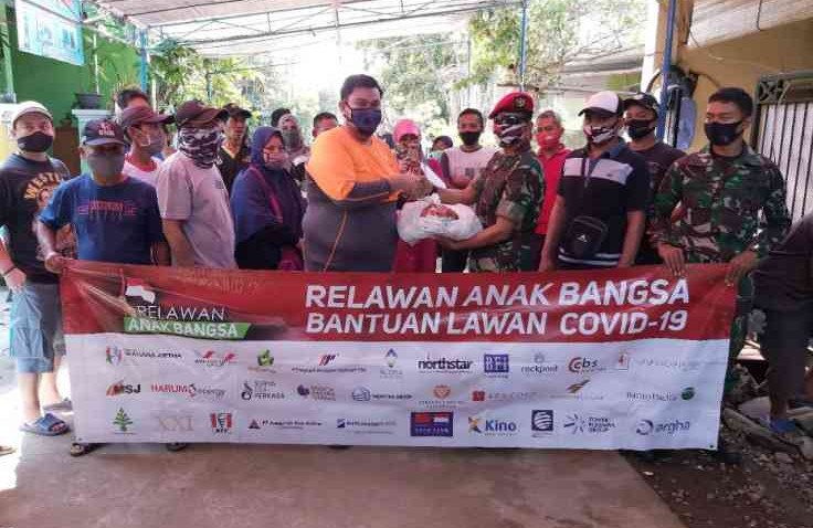 Relawan Anak Bangsa Salurkan Puluhan Ribu Paket Sembako  Pada Warga Membutuhkan