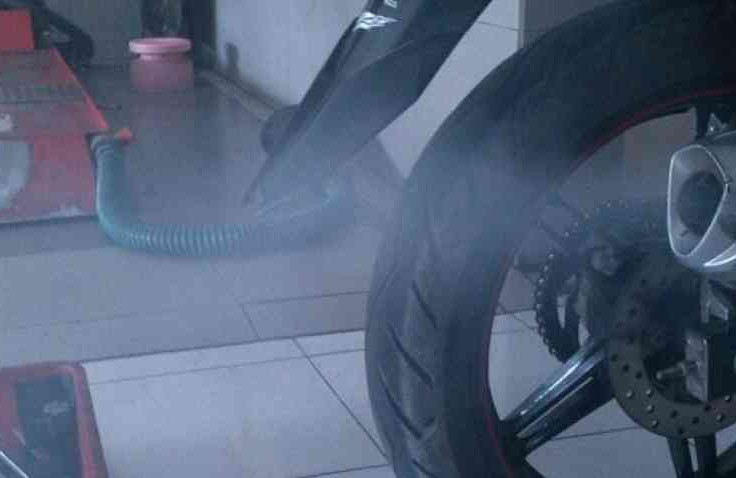 Penyebab Dan Solusi Jika Motor Injeksi Berasap