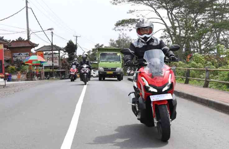 Waspadai Blind Spot Saat Berkendara, Begini Tips Menghindarinya