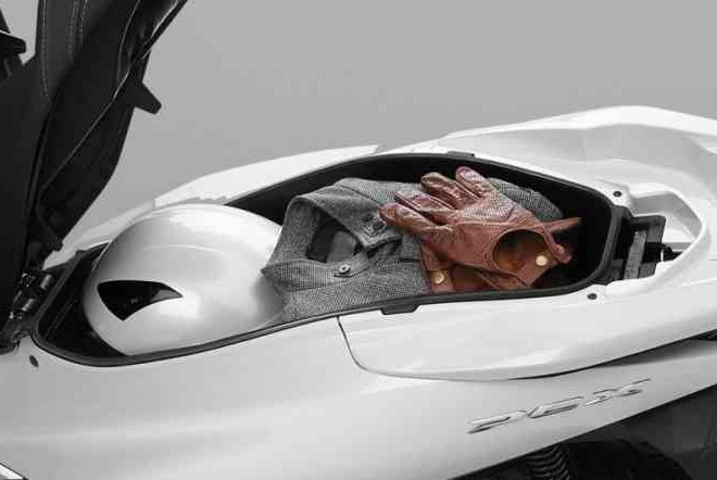 Tips Supaya Aman Saat Membawa Barang di Bagasi Motor