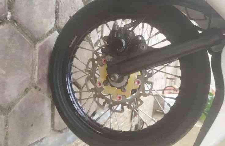 Apa Keunggulan Velg Jari-jari Kalau Dibandingkan Dengan Velg Palang