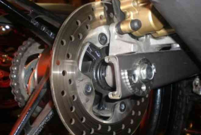 Ini Penyebab Rem Cakram Motor Mengeluarkan Bunyi