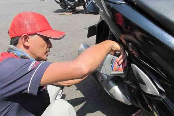 Hal Penting yang Harus Diperhatikan Saat Penggantian Oli Mesin Sepeda Motor