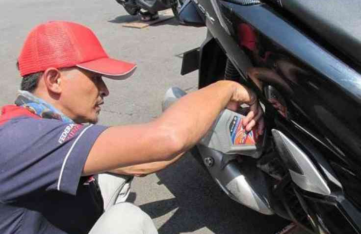 Ini Alasan Kenapa Oli Mesin Motor Harus Ganti Secara Rutin