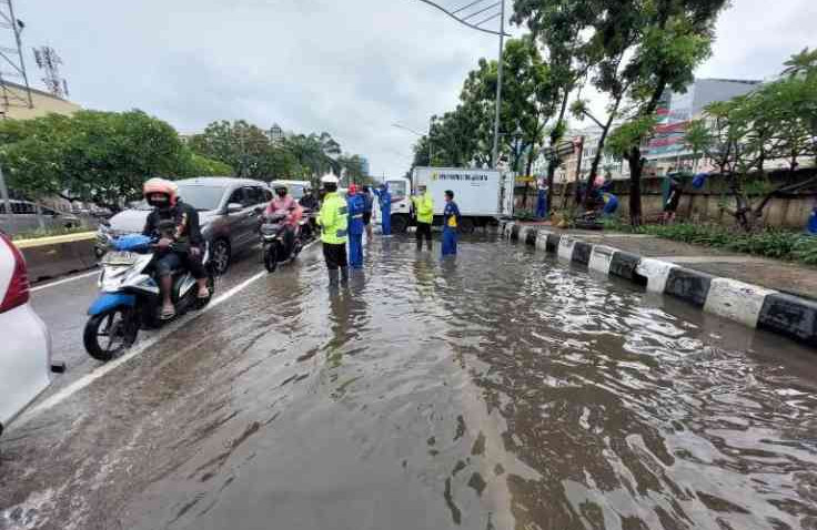 Jangan Lupa Selalu Cek dan Buang Air di Dalam CVT Motor Matic Saat Musim Hujan Seperti Sekarang ini