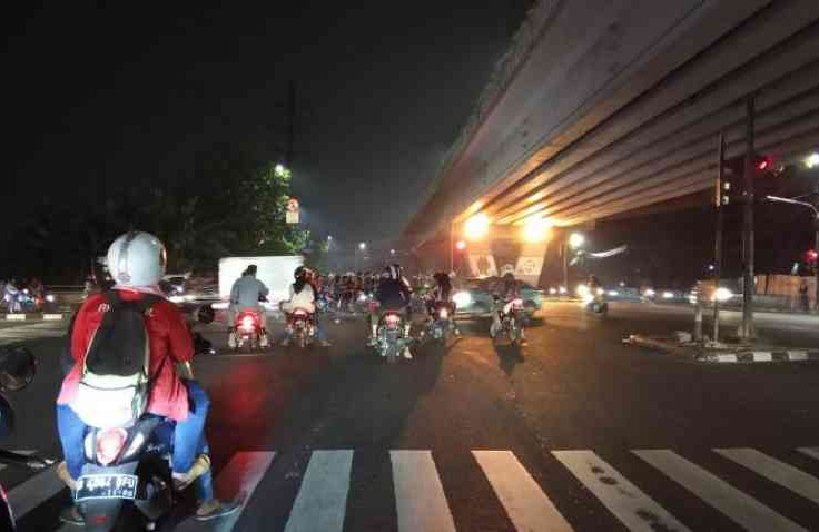 Mau Berkendara Malam Hari, Perhatikan Hal Berikut Ini Supaya Aman Selama Perjalanan