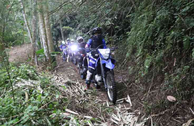 Komunitas Yamaha WR 155 R Ngabuburit Explore Merapi