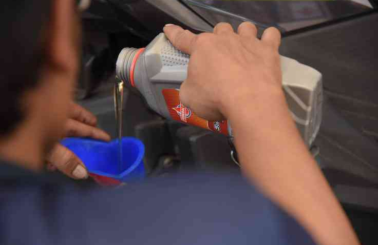  Apa Efek Jika Sering Gonta Ganti Merk Oli Mesin Motor, Simak Penjelasan Berikut