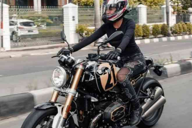 Ternyata Nikita Mirzani Punya Koleksi 4 Motor Mewah dan Keren