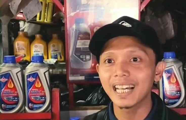 Salah Satu Pemenang Sobek Berhadiah Federal Oil 2022, Berhasil Mendapatkan Logam Mulia!
