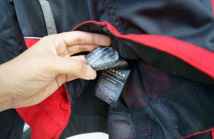 Tips Mudah Merawat Jaket Jenis Parasut, Bisa Dilakukan Sendiri Dirumah