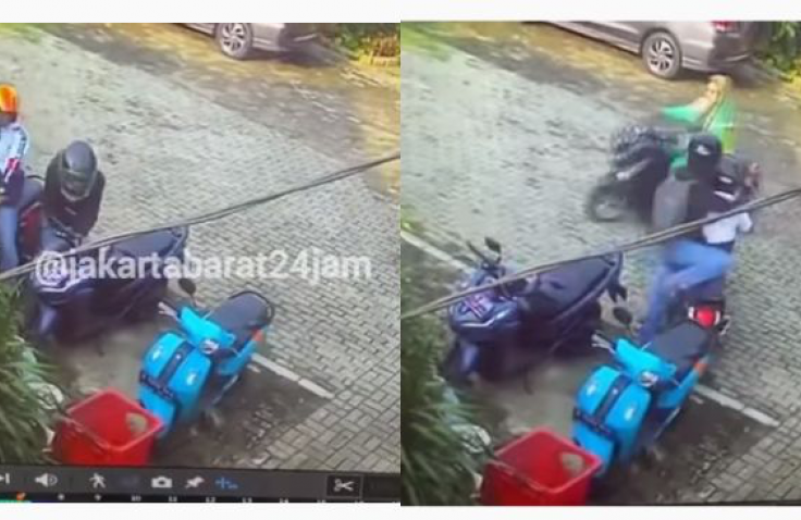 Waspada Saat Parkir, Aksi Curanmor Digagalkan Oleh Seorang Ibu-Ibu Saat Sedang Beraksi