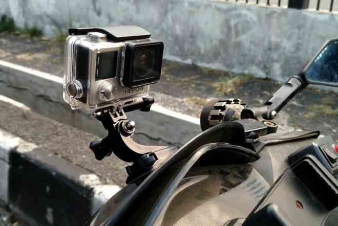 Tips Memasang Action Cam di Motor Supaya Aman dan Menghasilkan Video yang Bagus