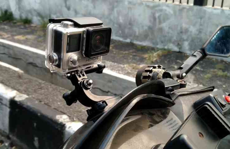 Tips Memasang Action Cam di Motor Supaya Aman dan Menghasilkan Video yang Bagus