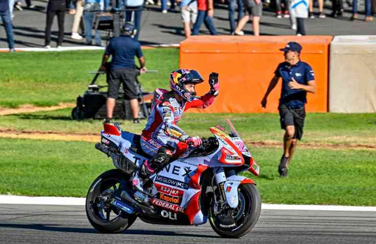 Raih Juara Tiga Dunia MotoGP 2022, Enea Bastianini: Kemenangan ini untuk Fausto