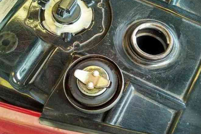Sering Kehabisan Bensin? Ini Dampak Buruknya Kepada Motor Kesayangan