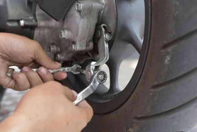 Tujuh Tips Ringan Merawat Motor Kesayangan Di Musim Hujan