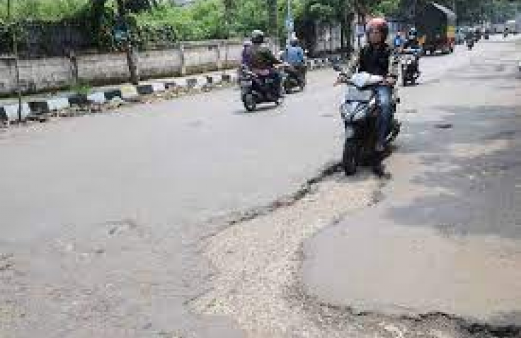 Sering Lewat Jalan Berlubang? Selalu Cek Komponen Ini Agar Tetap Aman