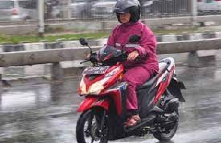Cegah Tergelincir Saat Menikung Menggunakan Sepeda Motor