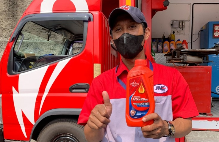 Pengguna Motor Bebek dan Manual, Selalu Gunakan Federal Ultratec Agar Mesin Tetap Terjaga