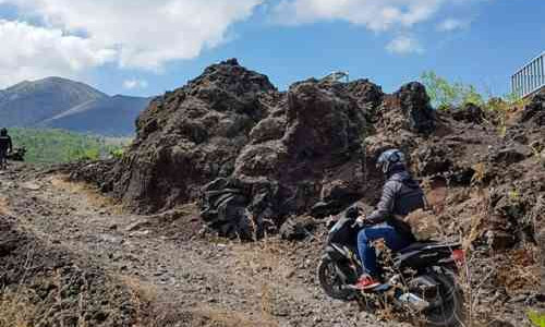 Tips Nyaman Taklukan Jalan Menanjak Dengan Motor Matic