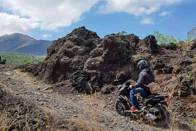 Tips Nyaman Taklukan Jalan Menanjak Dengan Motor Matic