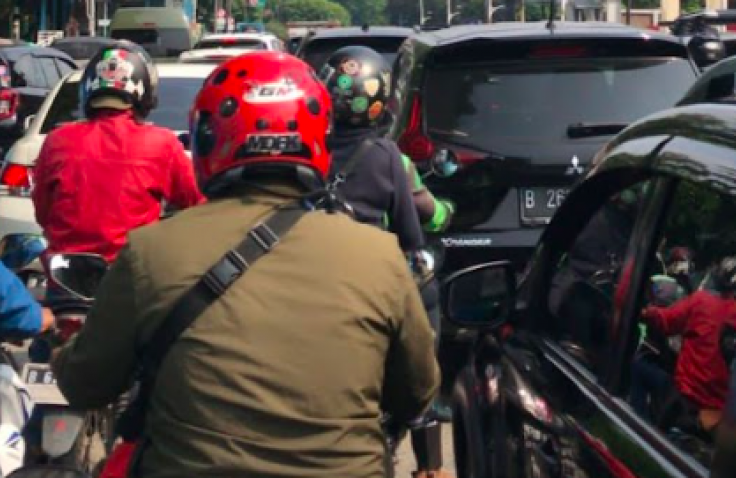 Sering Terjebak Kemacetan? Ini Trik Agar Motor Tetap Nyaman Digunakan
