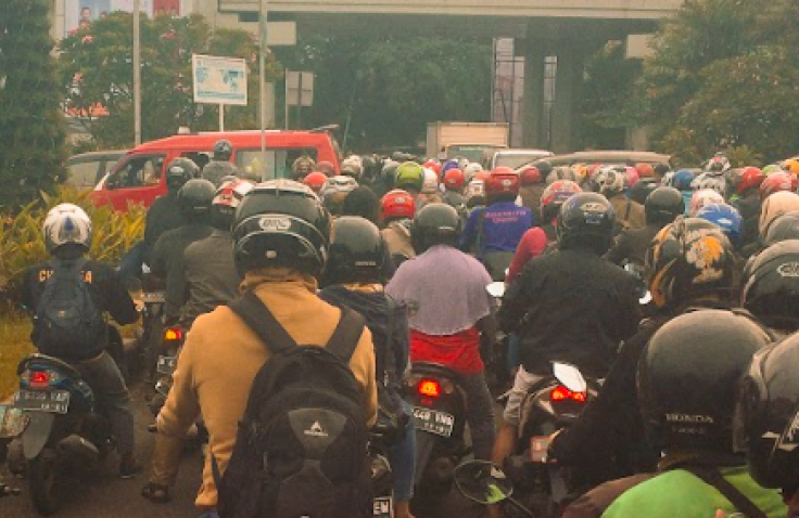 Alasan Mengapa Mesin Motor Sering Overheat Saat Cuaca Panas