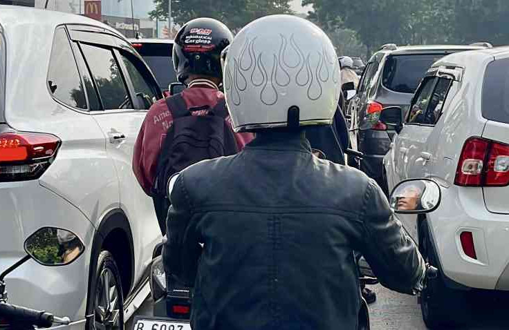 Kenapa Cuaca Panas Pengaruhi Cara Berkendara Motor